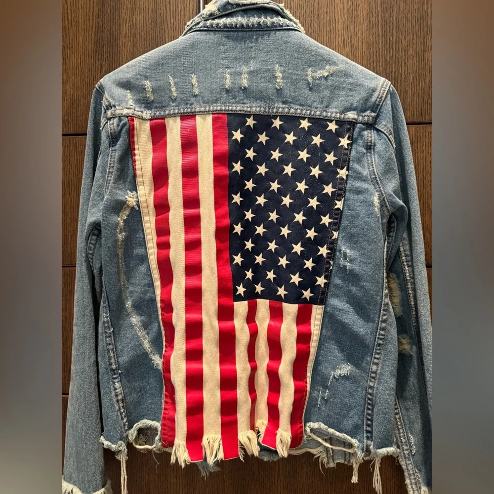 New Unif Distressed Americana Jean Jacket - Size M - Picture 4 of 6